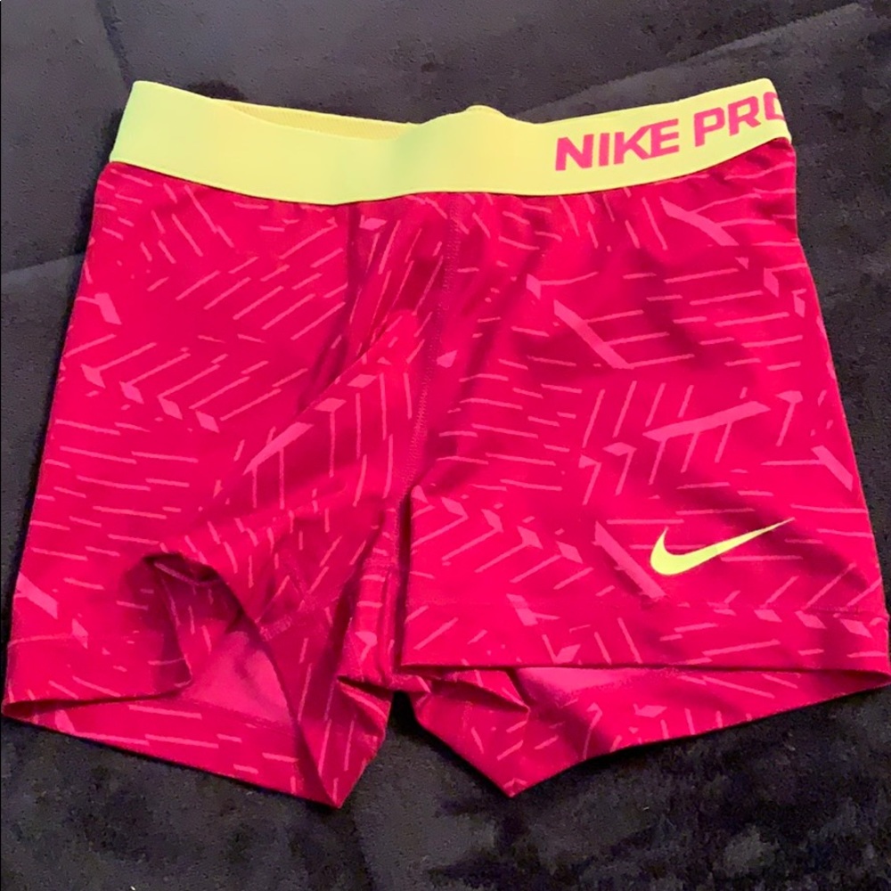 Womens nike pro
